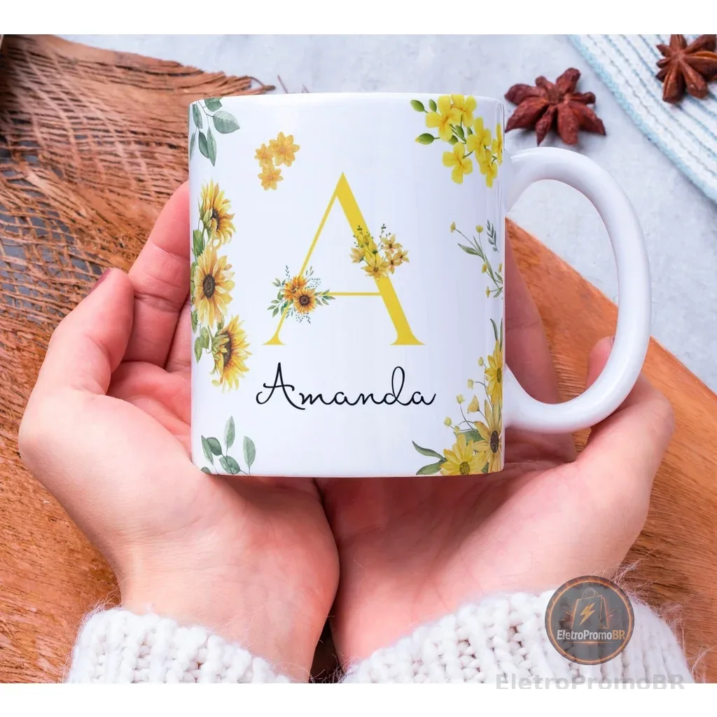 Caneca Com Inicial e Nome Floral Porcelana Personalizada Presente 325ml Temos Todas as Letras